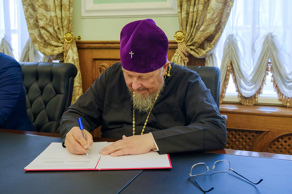 Красноярская епархия и Российский центр деловых переговоров подписали соглашение о сотрудничестве