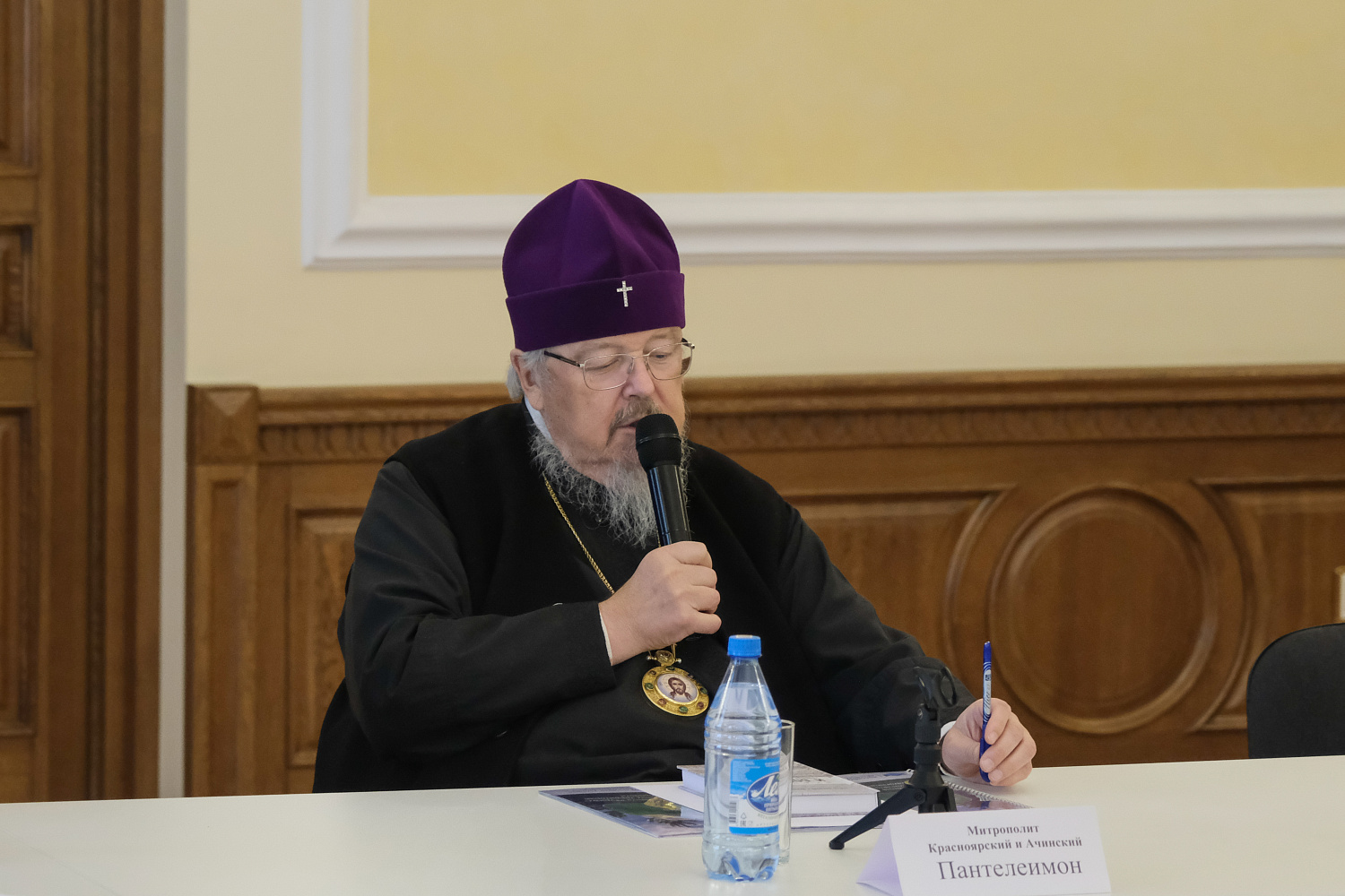 РосЦДП и Красноярская Епархия провели круглый стол "Благосостояние и нравственность"